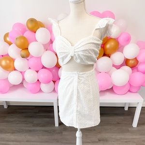 White eyelet bandeau tie top🤍